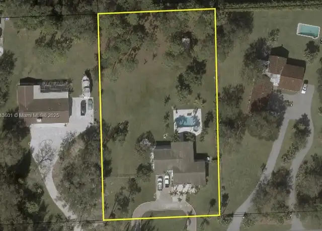 Property at 9341 SW 106th St, Miami, FL, 33176, 4 beds, 2 baths, [object Object]