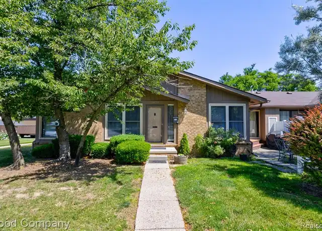 Property at 2879 Roundtree Dr, Troy, MI, 48083, 3 beds, 1.5 baths, [object Object]