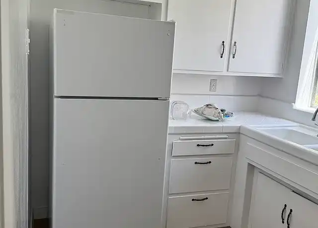 Property at 217 S Arnaz Dr, Beverly Hills, CA, 90211, 1 bed, 1 bath, [object Object]