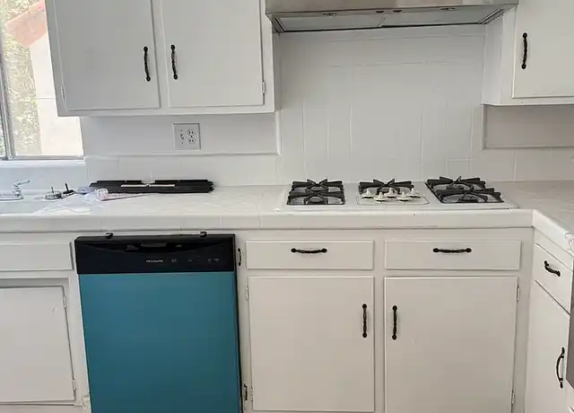 Property at 217 S Arnaz Dr, Beverly Hills, CA, 90211, 1 bed, 1 bath, [object Object]