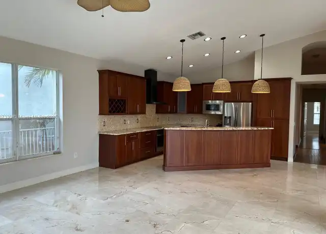 Property at 18580 SW 44th St #1, Miramar, FL, 33029, 5 beds, 3 baths, [object Object]