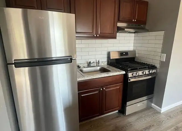 Property at 2006 Alvin St Apt 5, Cincinnati, OH, 45219, 1 bed, 1 bath, [object Object]