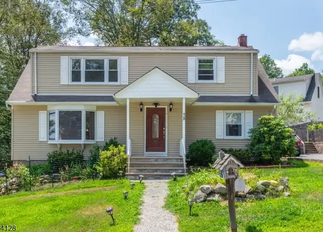 Property at 75 Star Lake Rd, Bloomingdale, NJ, 07403, 2 beds, 1 bath, [object Object]