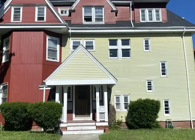 Property at 604 Rock St Unit 4, Fall River, MA, 02720, 1 bed, 1 bath, [object Object]