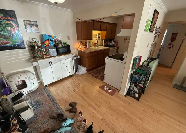 Property at 2030 N Oakland Ave Unit 104, Milwaukee, WI, 53202, 2 beds, 1 bath, [object Object]
