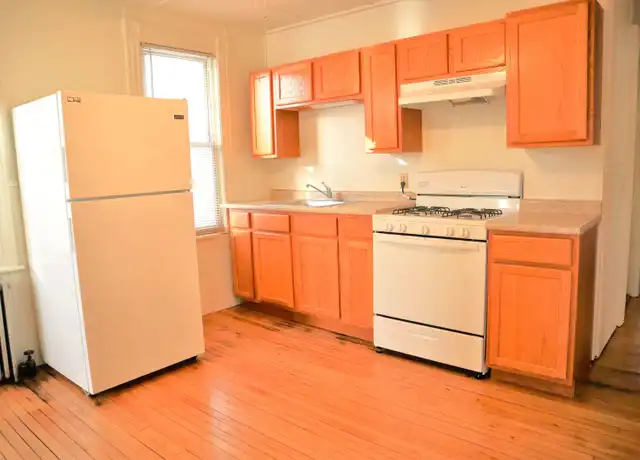 Property at 654 Tyler St Unit 654, Pittsfield, MA, 01201, 3 beds, 1.5 baths, [object Object]