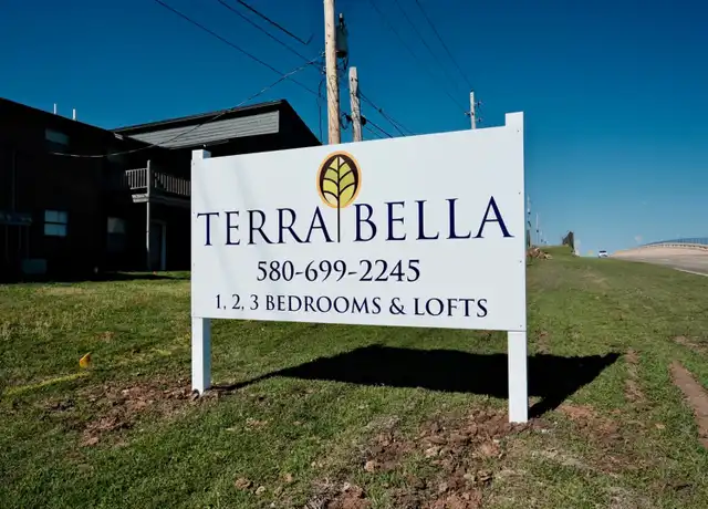 Property at 4002 NW Ozmun Ave Unit 2811-B, Lawton, OK, 73505, 2 beds, 1 bath, [object Object]