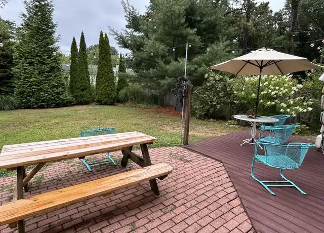 Property at 194 Holly Rd, Wakefield, RI, 02879, 3 beds, 2 baths, [object Object]