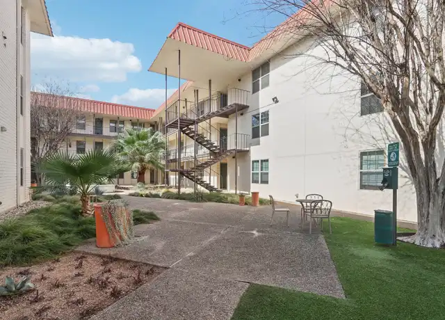 Property at Su Casa Apartment Homes - 109 W 39th St, Austin, TX, 78751, 1 bed, 1 bath, [object Object]