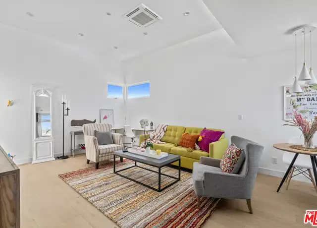 Property at 823 Flower Ave, Venice, CA, 90291, 1 bed, 1 bath, [object Object]