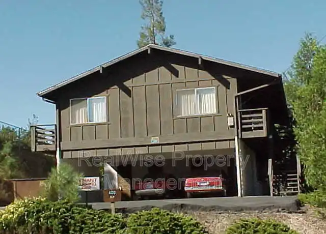 Property at 400 NW Elm St Unit B, Grants Pass, OR, 97526, 2 beds, 1 bath, [object Object]