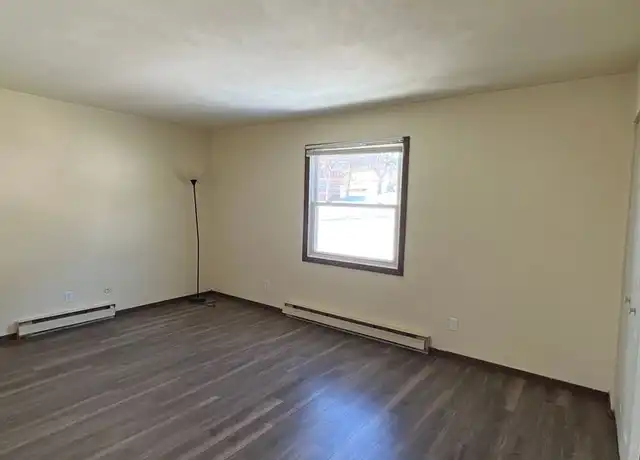 Property at 1033 Valley Dr unit Unit W, Riverdale, IA, 52722, 1 bed, 1 bath, [object Object]