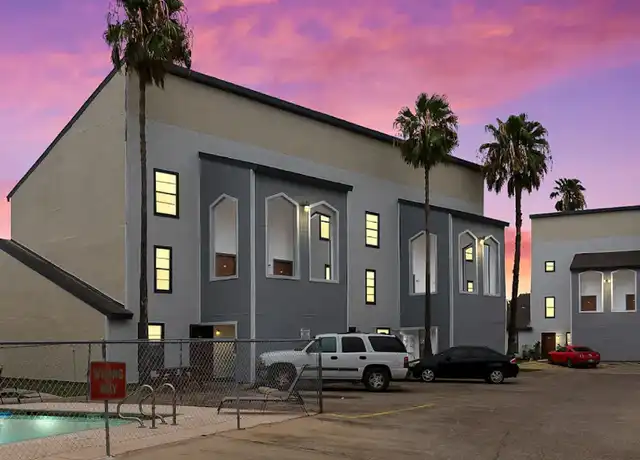 Property at Willow Ridge Apartments - 1501 Sam Houston Dr, Harlingen, TX, 78550, 1 bed, 1.5 baths, [object Object]
