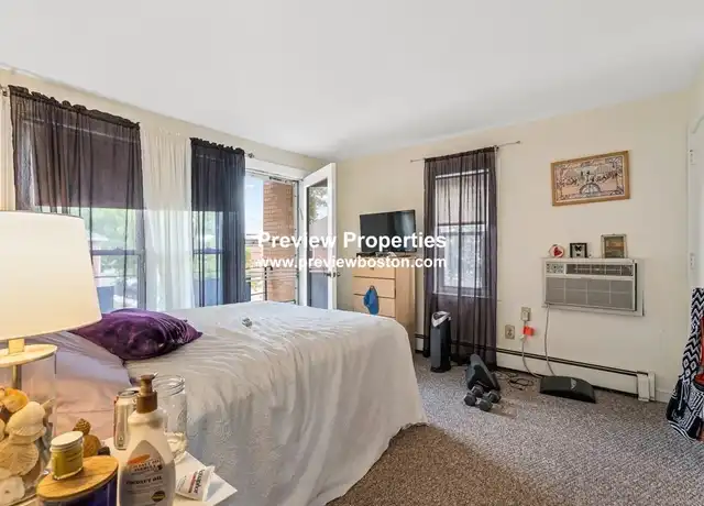 Property at 71 Silver Lake Ave Unit P, Newton, MA, 02458, 3 beds, 2.5 baths, [object Object]