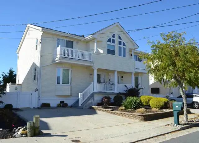 Property at 214 N Coolidge Ave, Margate City, NJ, 08402, 3 beds, 2.5 baths, [object Object]