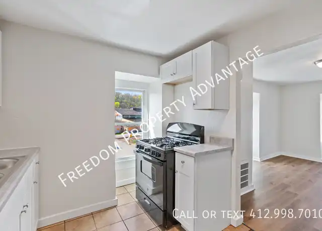 Property at 10 Iron St Unit 3A, Canonsburg, PA, 15317, 1 bed, 1 bath, [object Object]
