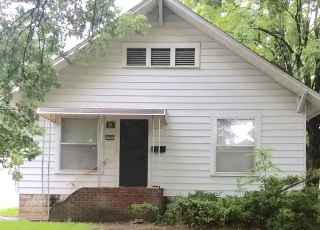 Property at 109 W Lindburg St, Pittsburg, KS, 66762, 3 beds, 1 bath, [object Object]