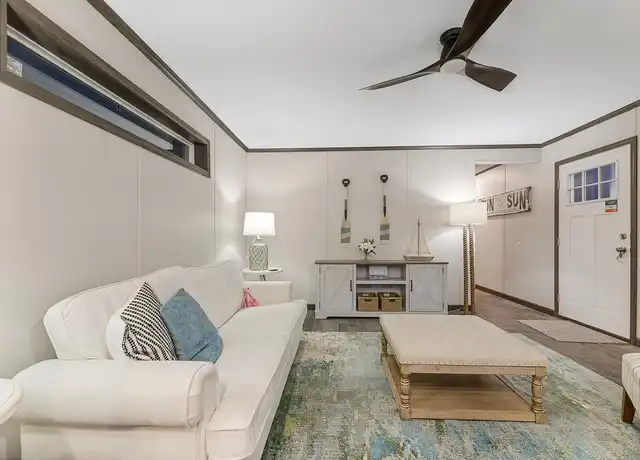Property at Five Seasons - 3421 Blairs Ferry Rd NE, Cedar Rapids, IA, 52402, 3 beds, 2 baths, [object Object]
