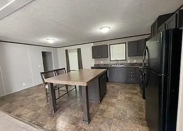 Property at Five Seasons - 3421 Blairs Ferry Rd NE, Cedar Rapids, IA, 52402, 3 beds, 2 baths, [object Object]