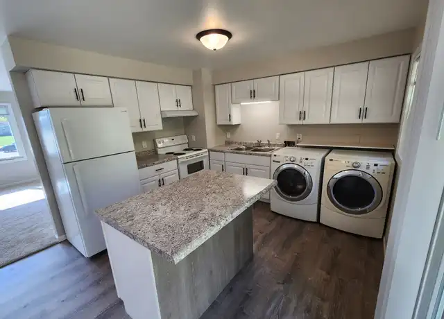 Property at 35 Newberry Ct Unit 35, Appleton, WI, 54915, 2 beds, 1 bath, [object Object]