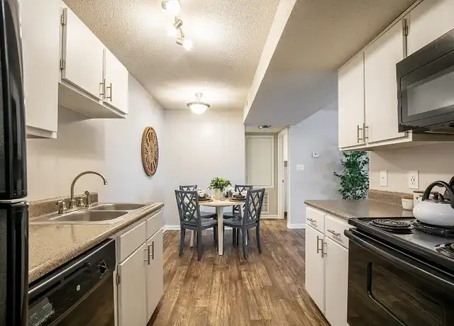 Property at Hawthorne at New Centre - 137 Dapple Ct, Wilmington, NC, 28403, 1 bed, 1.5 baths, [object Object]