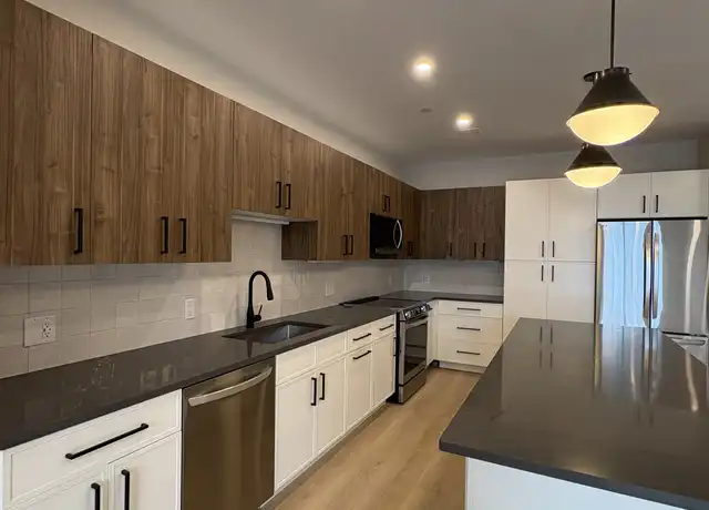 Property at 100 Plank St Unit 211, Bedford, MA, 01730, 1 bed, 1 bath, [object Object]