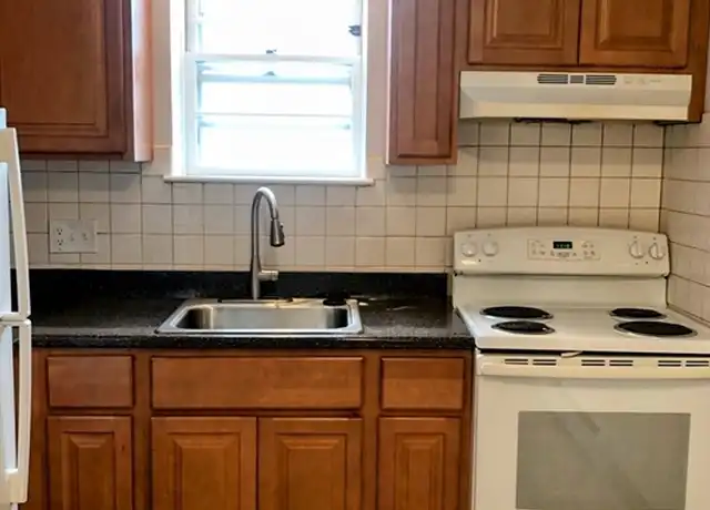 Property at 85 Trapelo Rd Unit 37, Waltham, MA, 02452, 1 bed, 1 bath, [object Object]
