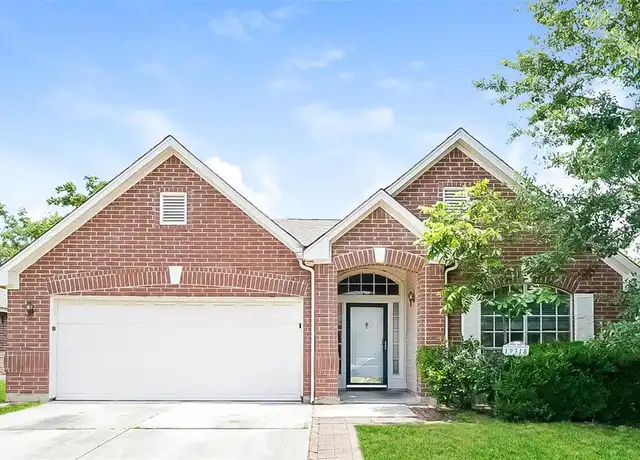 Property at 19318 Pinewood Bluff Ln, Humble, TX, 77346, 3 beds, 2 baths, [object Object]