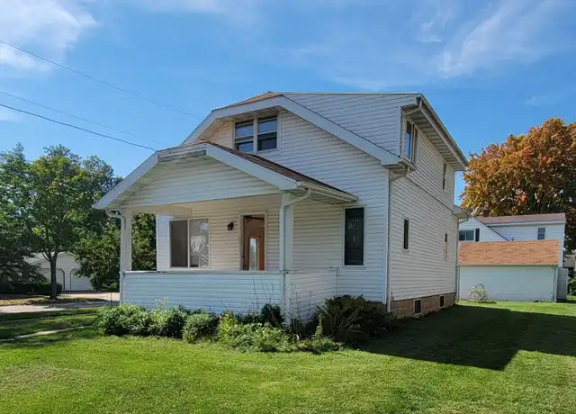 Property at 824 Manitowoc St, Menasha, WI, 54952, 3 beds, 2 baths, [object Object]