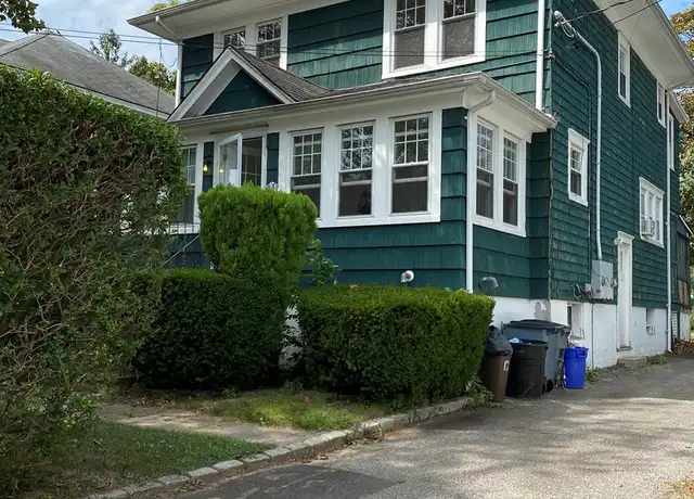 Property at 38 Totten Pl Unit 2, Babylon, NY, 11702, 2 beds, 1 bath, [object Object]