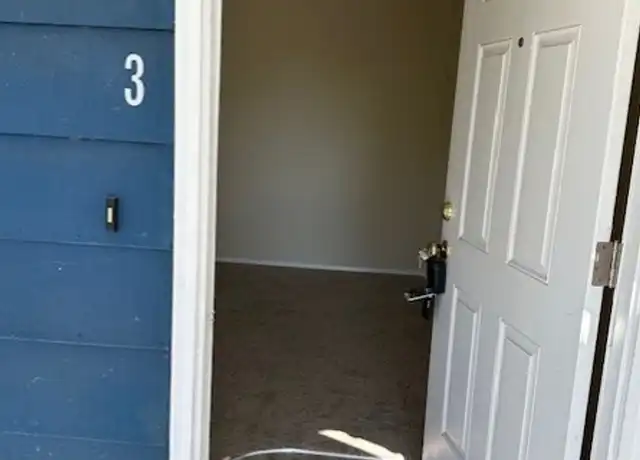 Property at 1250 SW E Ave Unit 3, Corvallis, OR, 97333, 1 bed, 1 bath, [object Object]