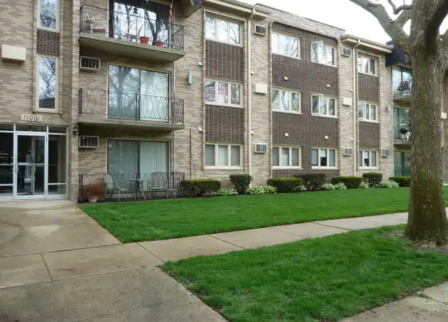 Property at 11001 Keating Ave Unit 1NW, Oak Lawn, IL, 60453, 2 beds, 1 bath, [object Object]