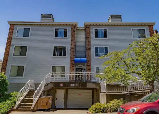 Property at Willow Bay Apartments - 4315 9th Ave NE, Seattle, WA, 98105, 2 beds, 1 bath, [object Object]