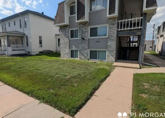 Property at 2118 F St Apt 1, Lincoln, NE, 68510, 2 beds, 1 bath, [object Object]