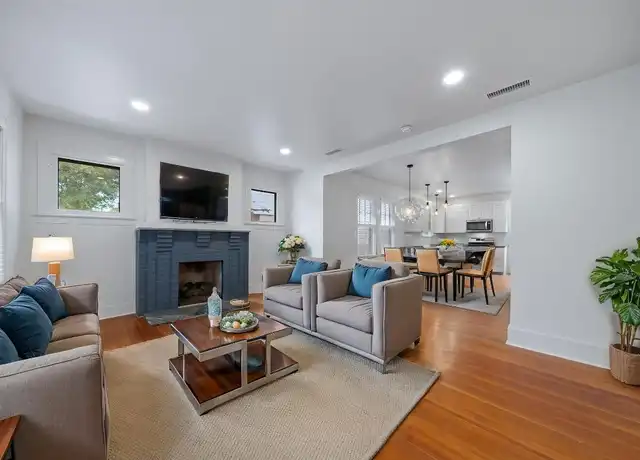 Property at 1104 W 22nd St Unit A, Austin, TX, 78705, 3 beds, 3 baths, [object Object]