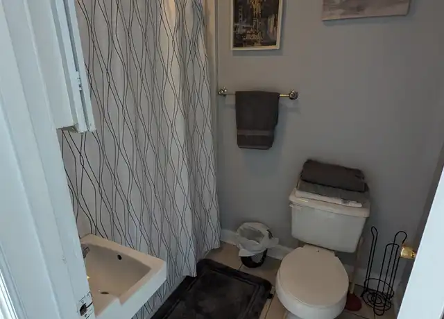 Property at 37 E Baltimore St Unit 2FAAPT A, Hagerstown, MD, 21740, 1 bed, 1 bath, [object Object]