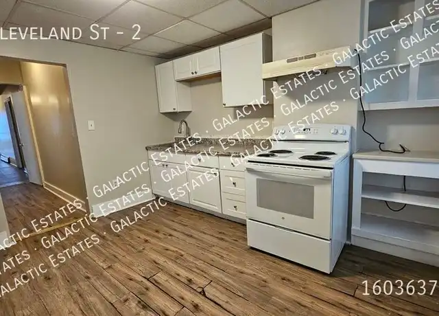 Property at 70 Cleveland St Unit 2, Manchester, NH, 03102, 3 beds, 1 bath, [object Object]