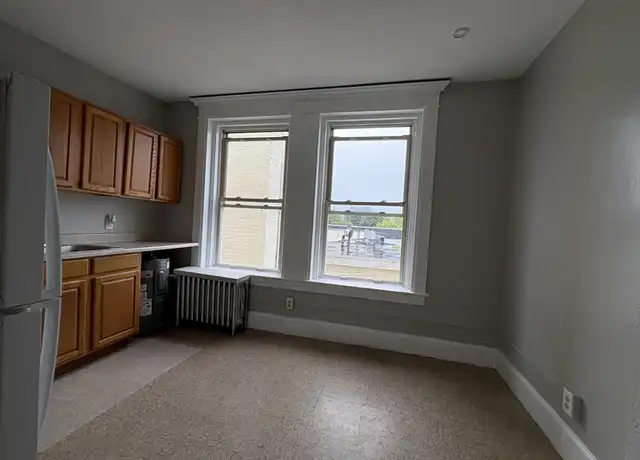 Property at 380 W Main St Unit 302, Waterbury, CT, 06702, 1 bed, 1 bath, [object Object]