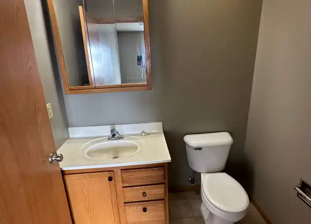 Property at 100 12th St SW Unit 3, Spencer, IA, 51301, 3 beds, 1.5 baths, [object Object]