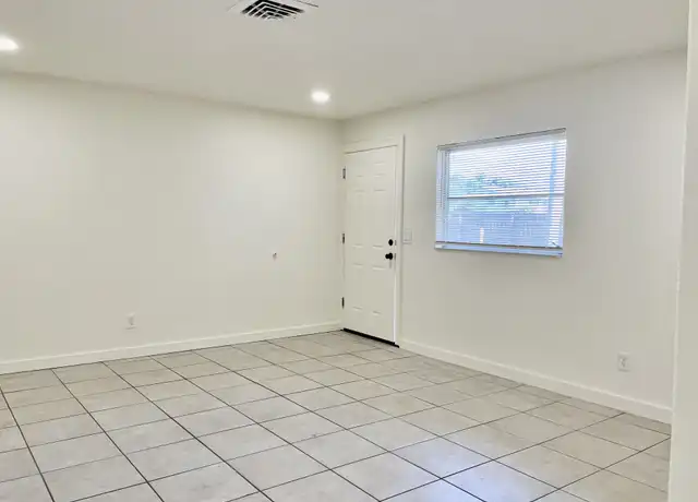 Property at 1502 Leo Ln E Unit B, Clearwater, FL, 33755, 2 beds, 1 bath, [object Object]
