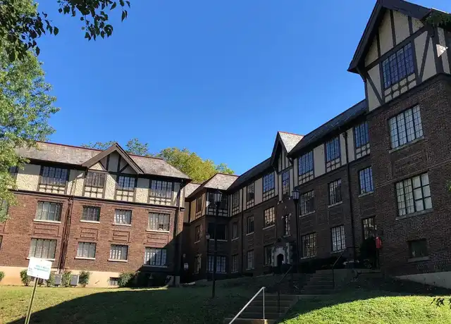 Property at Baringer Manor - 2100 Baringer Ave, Louisville, KY, 40204, 0-1 beds, 1 bath, [object Object]