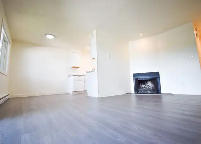 Property at 3930 SW Plum St Unit 3940 02, Portland, OR, 97219, 1 bed, 1 bath, [object Object]