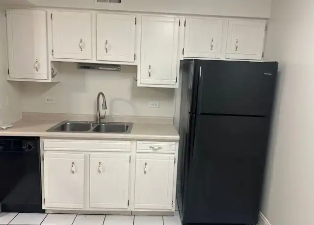 Property at 2121 S Wolf Rd Unit 309, Hillside, IL, 60162, 1 bed, 1 bath, [object Object]