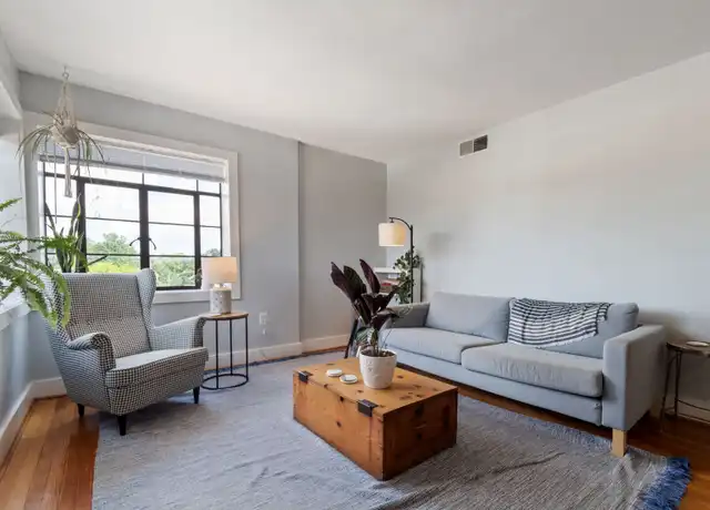 Property at 2911 Newark St NW Unit 32, Washington, DC, 20008, 1 bed, 1 bath, [object Object]