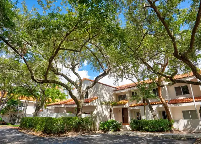 Property at 10953 SW 75th St, Miami, FL, 33173, 2 beds, 2.5 baths, [object Object]