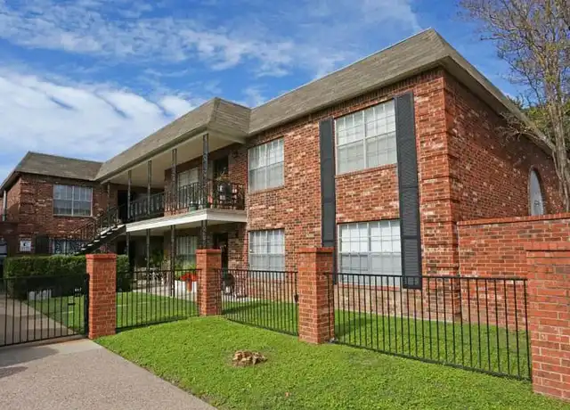 Property at Towne Oaks II - 615 E Wonsley Dr, Austin, TX, 78753, 1 bed, 1 bath, [object Object]