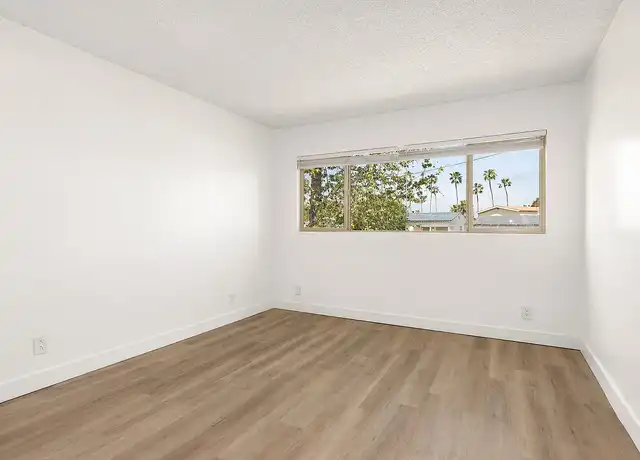 Property at Mar at Seaside - 2401 Seaside St, San Diego, CA, 92107, 0-1 beds, 1 bath, [object Object]