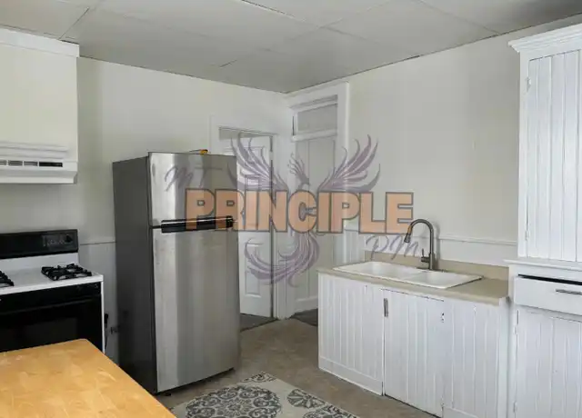 Property at 117 W Pearl St, Butte, MT, 59701, 3 beds, 1 bath, [object Object]