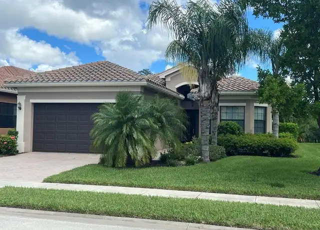 Property at 11624 Stonecreek Cir, Fort Myers, FL, 33913, 2 beds, 3.5 baths, [object Object]