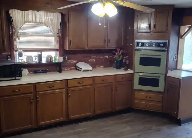 Property at 580 2nd Ave, Troy, NY, 12182, 1 bed, 1.5 baths, [object Object]